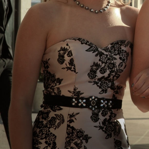 Blush pink prom dress - Picture 4 of 5